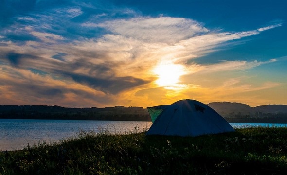 How to Camp Outdoors on a Budget