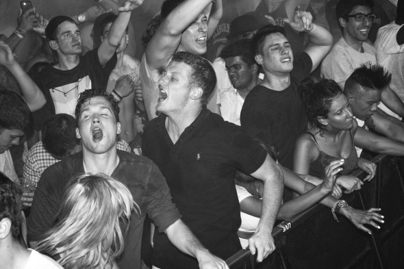 The Economics of Electronic Dance Music Festivals-Alexander Francesco