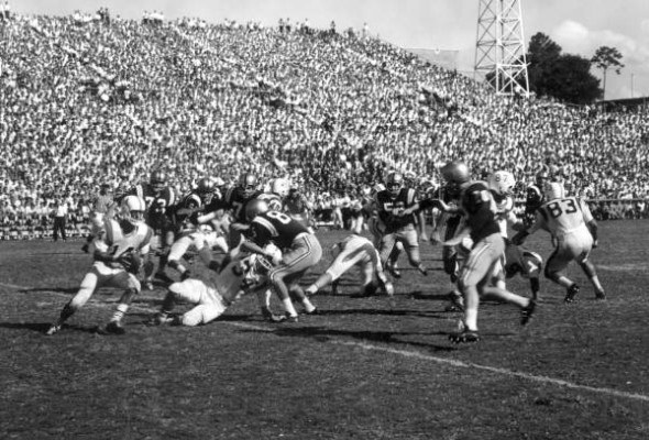 Should College Athletes Be Paid?