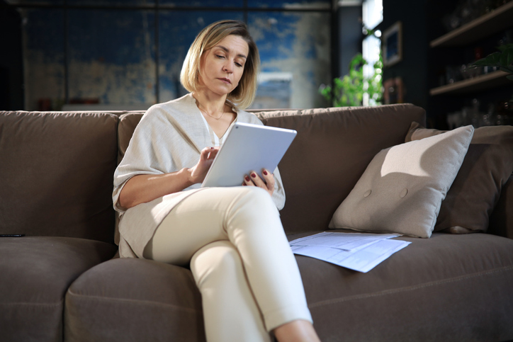 A taxpayer estimating how much she could owe in alternative minimum tax.