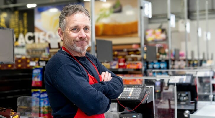 The Pros and Cons of Raising the Minimum Wage