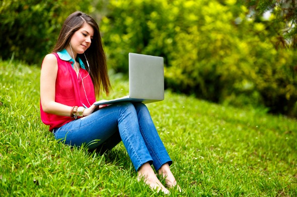 Pros and Cons of Getting a Mortgage Online