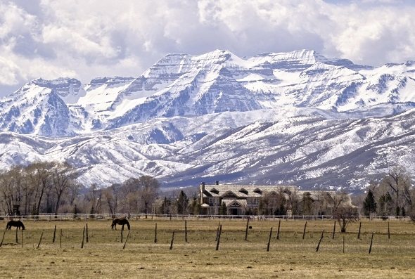 The Metro Areas with the Most Mansions