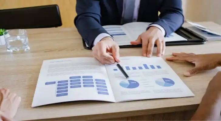 Investment Advisor vs. Financial Planner