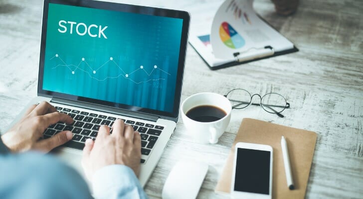 An employee researching stock options vs. RSUs.