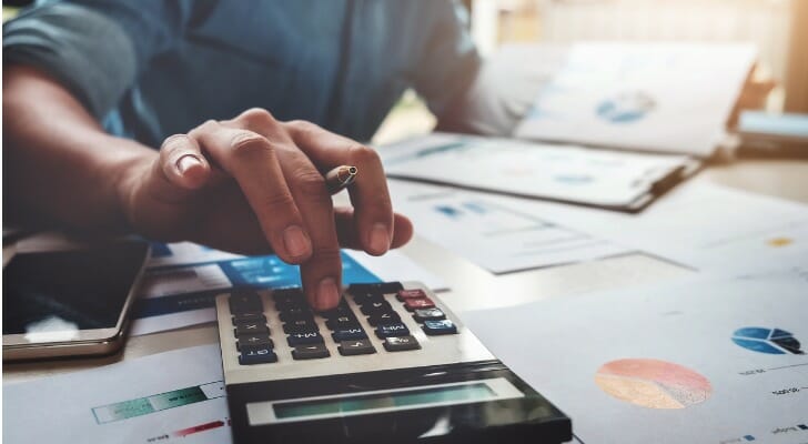 An annuity table helps estimate the present value of future payments to compare different retirement income options.