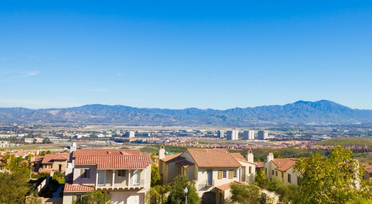 wealthy buying homes