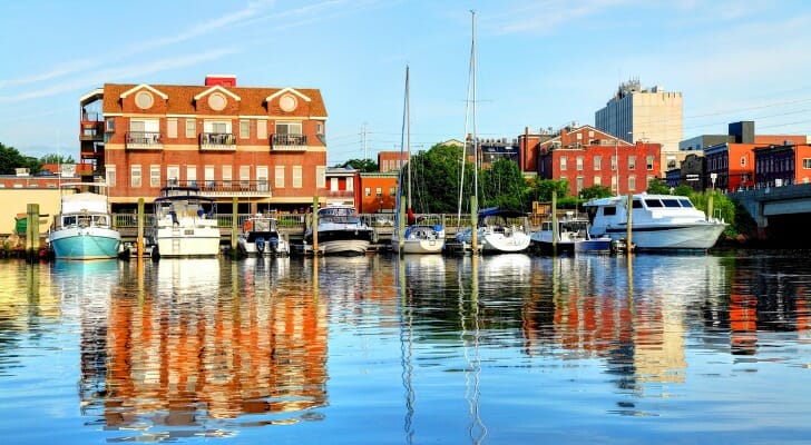 wealthy buying homes