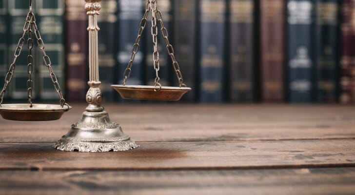 Weigh the pros and cons of whether a variable annuity is the right choice for your retirement plan.