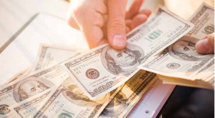 What Is Discount Rate and Why Does It Matter? - Definition and Example