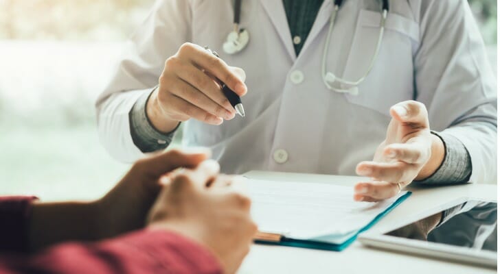 Here are the pros and cons of Medicare for All.