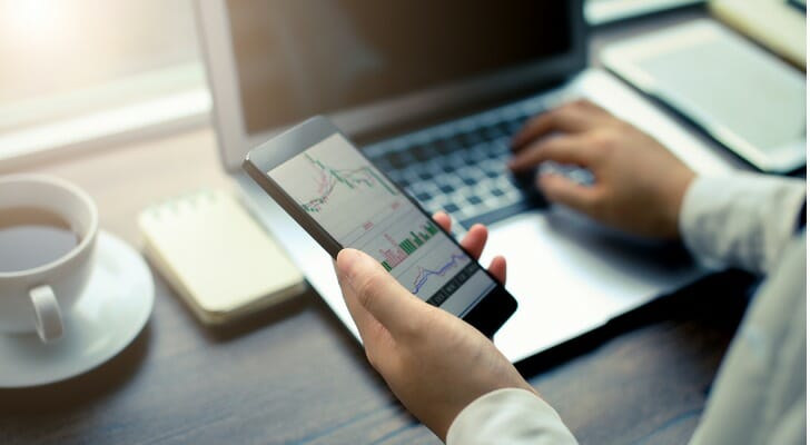 SmartAsset: How Pump and Dump Investing Schemes Work