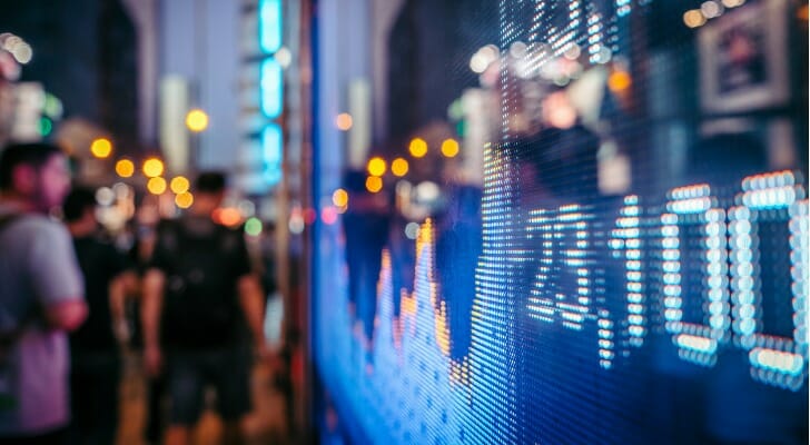 SmartAsset: Speculator vs. Investor