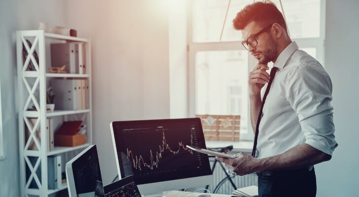 SmartAsset: Speculator vs. Investor