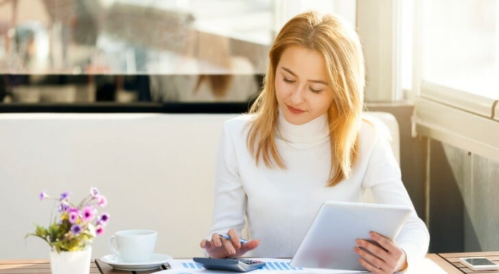 An advisor studies to become a ChFC.