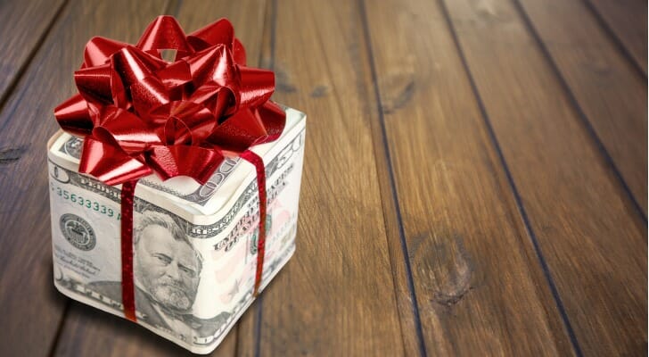 SmartAsset: What Is a Forward Contract and How Do They Work?