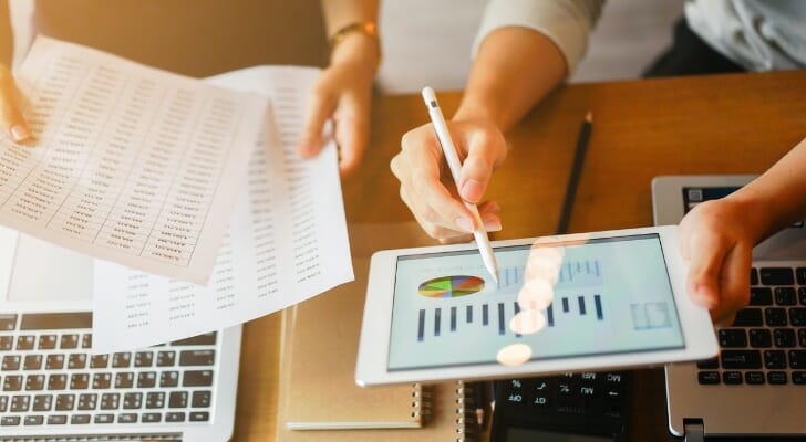 SmartAsset: How a Price-Weighted Index Works