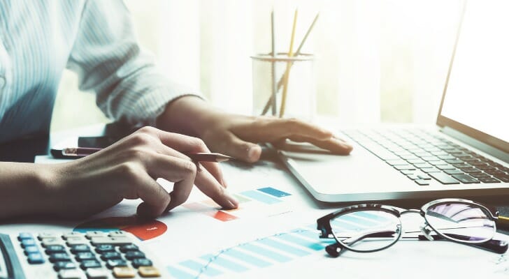 SmartAsset: Hedge Funds vs. Mutual Funds