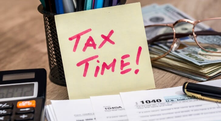 Here's what you should know about short term vs long term capital gains.