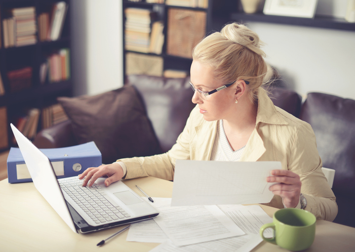 A woman reviews how to minimize self-employment taxes.