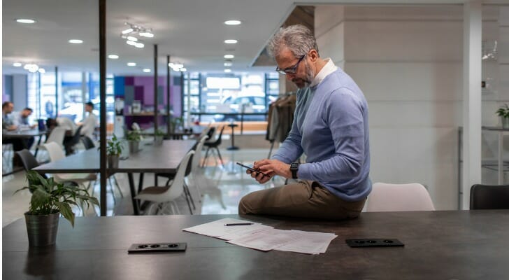 SmartAsset: Robinhood vs. Vanguard