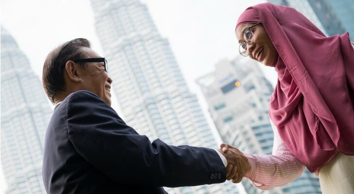 A broker-dealer greets a RIA.