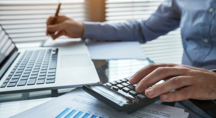 A man compares thinkorswim vs. E*TRADE.