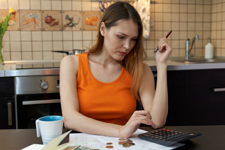 SmartAsset: Smart Ways to Invest Your Tax Refund in 2023