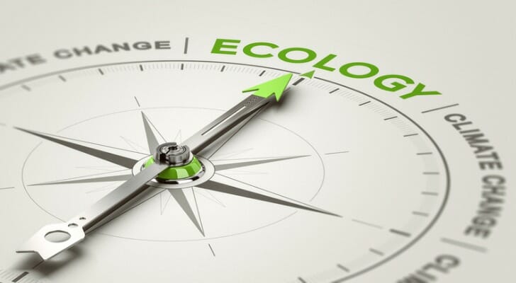 Magnetic company pointing to "ECOLOGY".