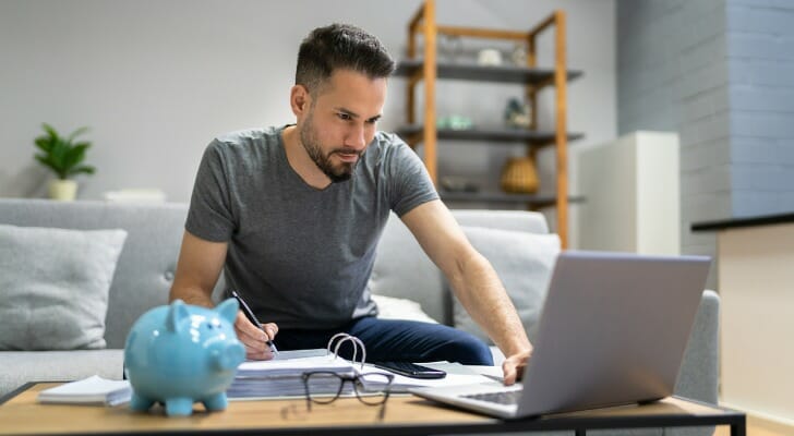 Accountant helping client avoid taxes on his 401(k) withdrawals.