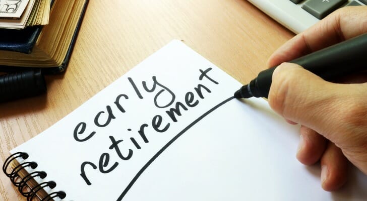 "Early retirement" written on a piece of paper