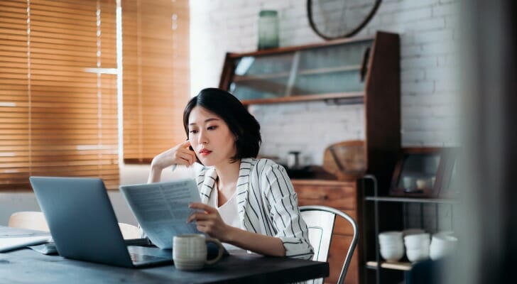 Freelancer calculates her quarterly taxes