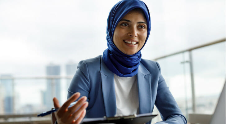 financial coach vs financial advisor