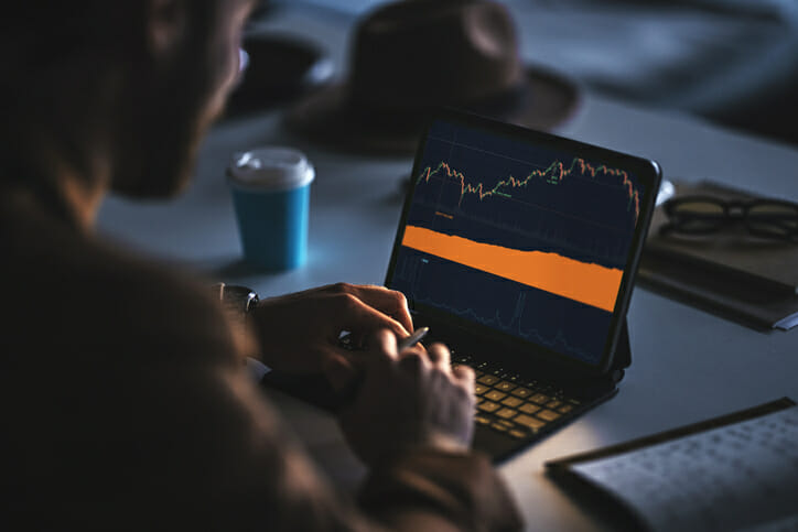 Thematic Investing: SmartAsset Guide