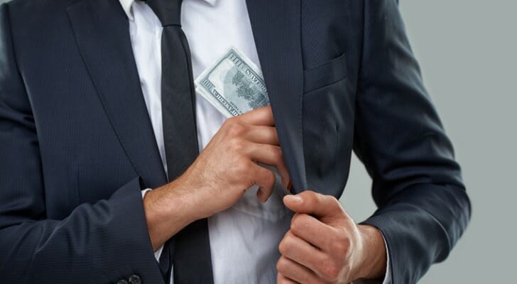 An unscrupulous financial advisor can steal your money, so you'll want to keep some important warning signs in mind.