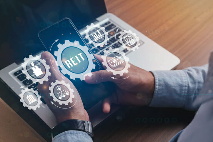 An investor reviews the differences between internally managed vs. externally managed REITs.