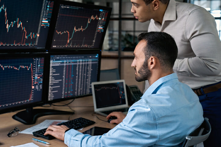 SmartAsset: How to Know When the Stock Market Bottoms Out