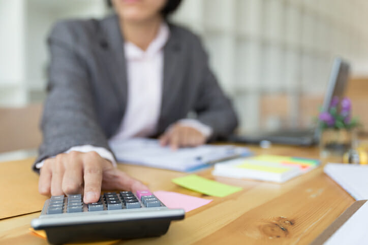 SmartAsset: What to Invest in When Interest Rates Rise