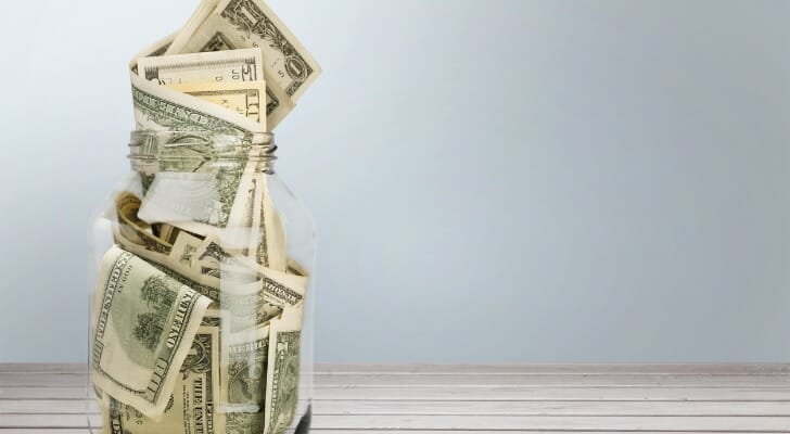 how to invest with little money