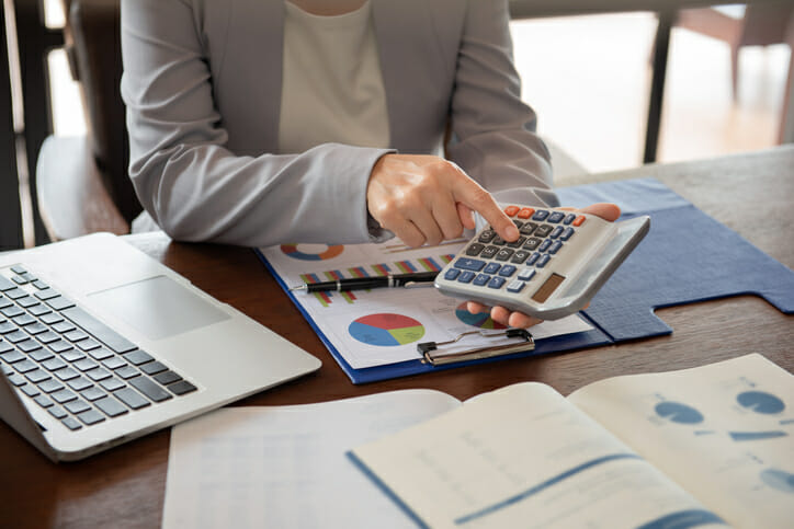 SmartAsset: How Many Stocks Should You Hold In a Portfolio?