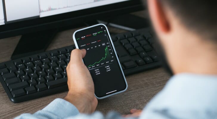 SmartAsset: Merrill Lynch vs. Charles Schwab