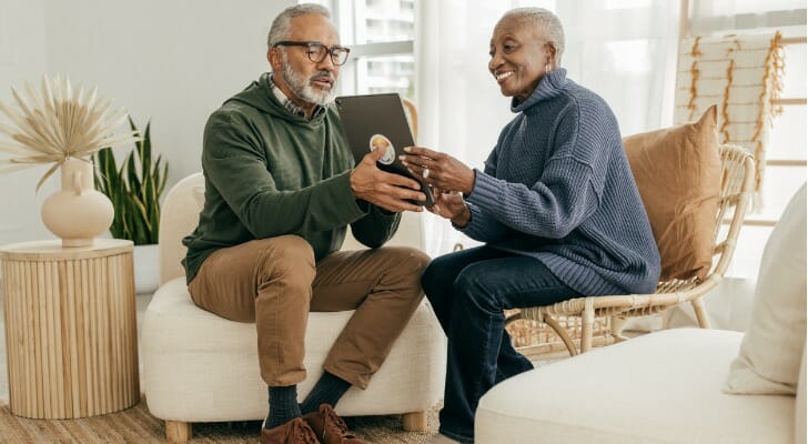 A couple compare Wealthfront vs. Schwab.