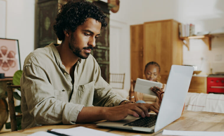 SmartAsset: Paying Off Debt vs. Saving