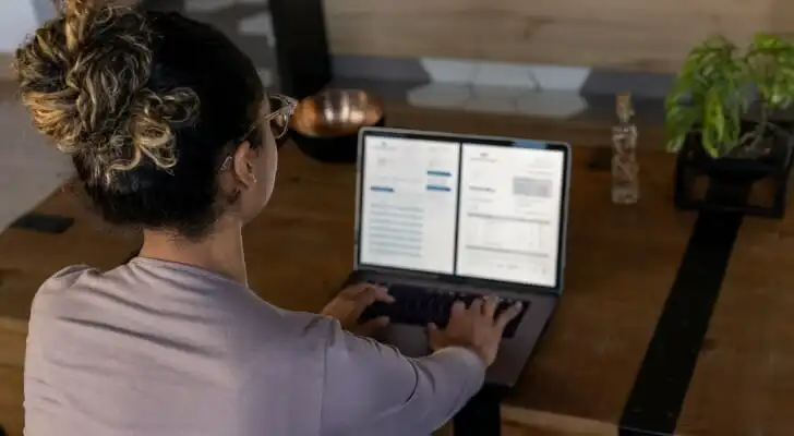 SmartAsset: interest compounded daily vs monthly