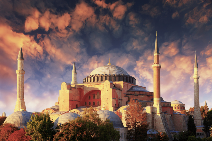 An image of Hagia Sophia in Istanbul, Turkey.