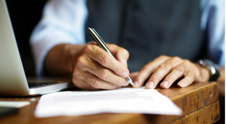 A man reviews how to become a financial advisor.