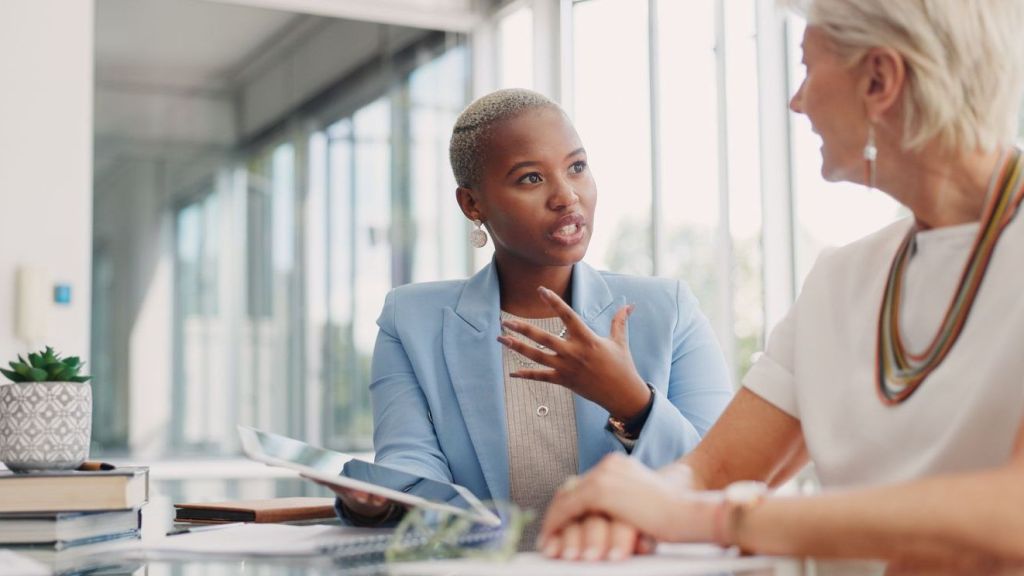 An advisor and social media manager discuss social media marketing tips.