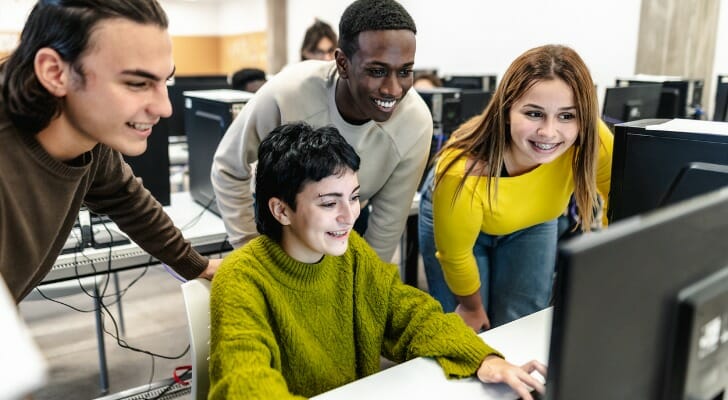 The SmartStart Personal Finance Scholarship (for High School Students)