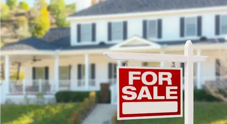 How Much Does It Cost to Sell a House?