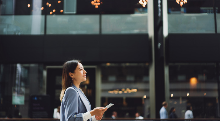 SmartAsset: Webull vs. Charles Schwab